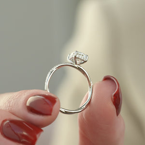 The Stacey - Engagement Ring Made in Platinum