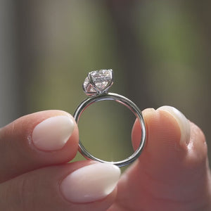 The Kamellie - Engagement Ring Made in White Gold