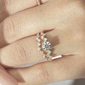 The Mia - Engagement Ring Made in Yellow Gold