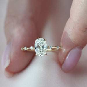 The Hidden Halo Penelope - Engagement Ring Made in Yellow Gold