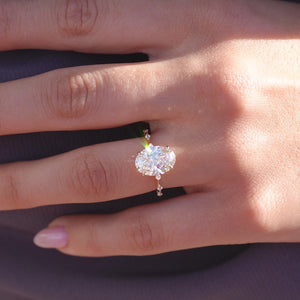 The Hidden Halo Penelope - Engagement Ring Made in Yellow Gold