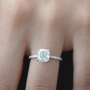 The Low Profile Kamellie - Engagement Ring Made in White Gold