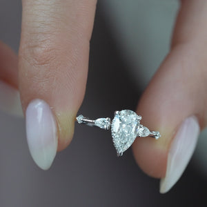 The Naomi - Engagement Ring Made in White Gold