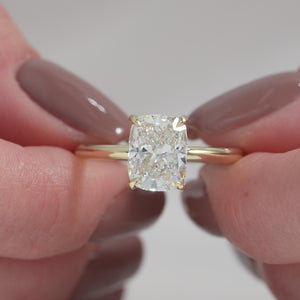 The Kamellie - Engagement Ring Made in Yellow Gold